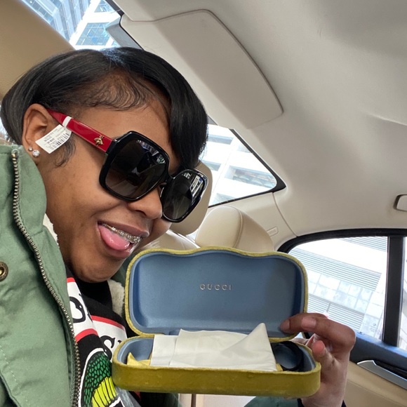 Gucci big frame sun glasses